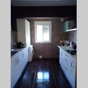 ,piso Completo En Buena Zona,wifi Y Aparcamiento Sevilla